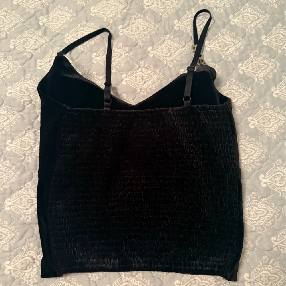 Elegant Black Velvet Women's Top - Picture 9 of 11